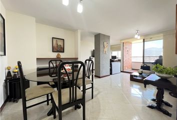 Apartamento en  Loma De Los Bernal, Medellín