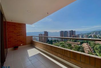 Apartamento en  El Tesoro, Medellín