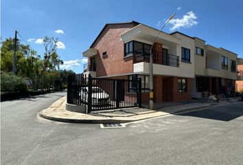 Casa en  La Ceja, Antioquia