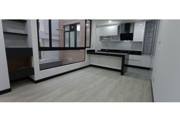 Apartamento en  Santa Barbara Norte, Bogotá