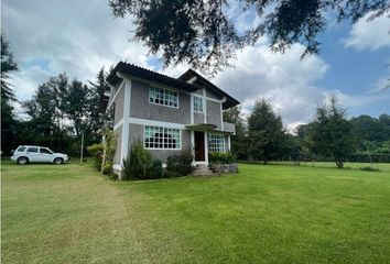 Casa en  Avándaro, Valle De Bravo