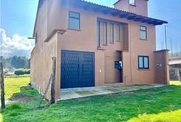 Casa en  Avándaro, Valle De Bravo