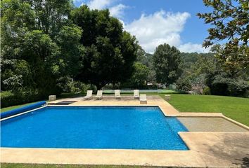 Casa en  Avándaro, Valle De Bravo