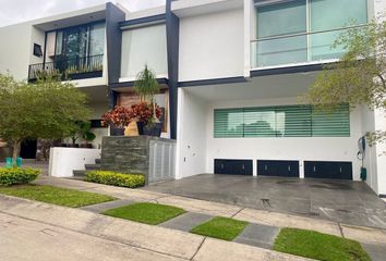 Casa en condominio en  Anillo Periférico Manuel Gómez Morín, Puerta Del Valle, Zapopan, Jalisco, 45136, Mex