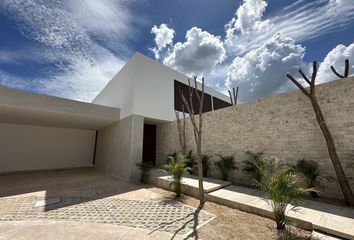 Casa en  Yucatán Country Club, Mérida, Yucatán