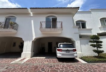 Casa en  Avenida Pablo Neruda 4341, Villa Universitaria, Zapopan, Jalisco, 45110, Mex