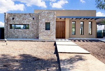 Casa en  Luján De Cuyo, Mendoza