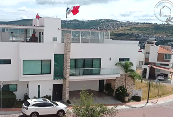 Casa en condominio en  Avenida Schoenstatt, Pedregal De Schoenstatt, Condominio San Miguel, El Pueblito, Corregidora, Querétaro, 76904, Mex