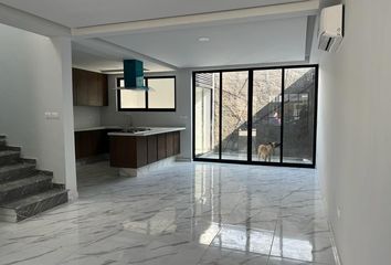 Casa en condominio en  Calle Talavera, Fraccionamiento Real Del Bosque, Zapopan, Jalisco, 45130, Mex