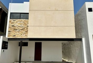 Casa en  Calle 18 108-108, Cholul, Mérida, Yucatán, 97305, Mex