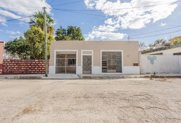 Casa en  810 812 814, Calle 67, Centro, Mérida, Yucatán, 97000, Mex