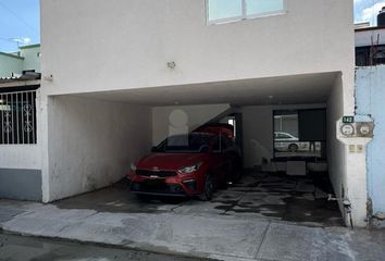 Casa en  Valle De Las Flores, Irapuato, Guanajuato