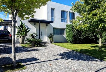 Casa en  Vista Bahía, Partido De Tigre