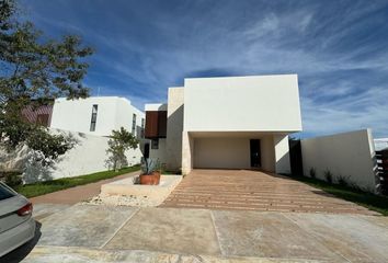 Casa en  Calle 28, Komchén, Mérida, Yucatán, 97302, Mex