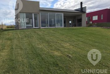 Casa en  Mari Menuco, Neuquen