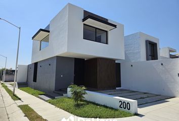 Casa en  Calle San Isidro Labrador, Colonia Granjas Campestres Del Chanal, Colima, 28610, Mex