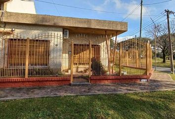 Casa en  Don Bosco, Partido De Quilmes