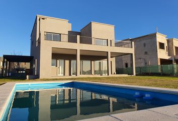 Casa en  El Cantón, Partido De Escobar