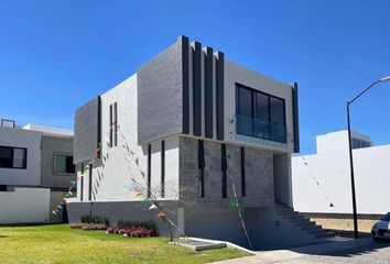 Casa en condominio en  Avenida Magallanes, Los Magueyes, San Pedro Tlaquepaque, Jalisco, 45602, Mex