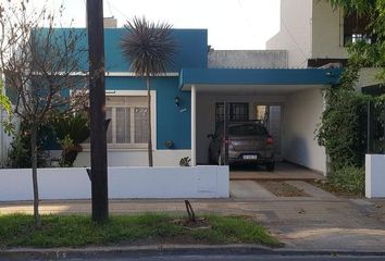 Casa en  Adrogué, Partido De Almirante Brown