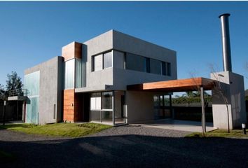 Casa en  Cumbres Del Golf, Villa Allende