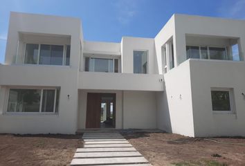 Casa en  Puertos Del Lago, Partido De Escobar