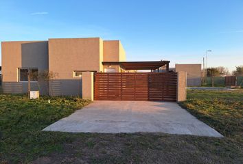 Casa en  Puerto Roldán, Roldán