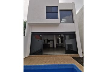 Casa en  Lomas De Atzingo, Cuernavaca, Morelos