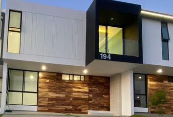 Casa en condominio en  Boulevard Valle Imperial, Valle Imperial, Zapopan, Jalisco, 45134, Mex