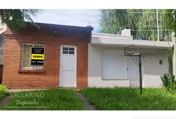 Casa en  Calle M. Rebord 52-100, Colón, E3280, Entre Ríos, Arg