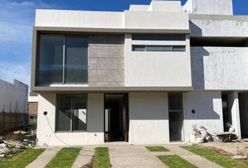 Casa en  Paseo De La Arbolada, Bosque Cedros Santa Anita, San Agustín, Tlajomulco De Zúñiga, Jalisco, 45645, Mex