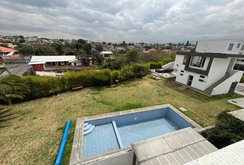 Casa en  Tumbaco, Quito