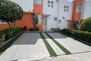 Casa en  Avenida De La Luz 5-29, Loma Viii, Santiago De Querétaro, Querétaro, 76116, Mex