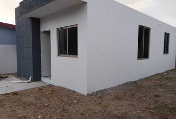 Casa en  Calle Otontepec 303-323, Las Barrillas, Colonia Cnop, Coatzacoalcos, Veracruz De Ignacio De La Llave, 96535, Mex