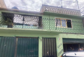 Casa en  Calle De Ciclamores 105-119, La Perla, Ciudad Nezahualcóyotl, Nezahualcóyotl, México, 57820, Mex