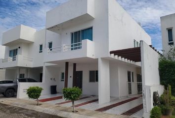 Casa en  Calle Abasolo, Ciudad Del Carmen Centro, Carmen, Campeche, 24153, Mex