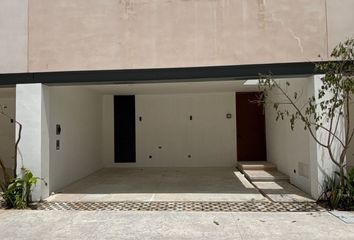 Casa en condominio en  Avenida 21, Mérida, Yucatán, 97306, Mex