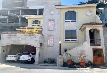 Casa en  Callejón De Las Privanzas, Las Privanzas, San Pedro Garza García, Nuevo León, 66278, Mex