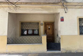 Casa en  Calle Carlos Echagüe 1208, Caseros, Tres De Febrero, Provincia De Buenos Aires, Arg