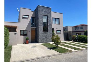 Casa en  Isla De Maipo, Talagante