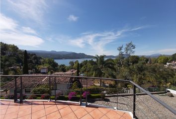 Casa en  Santa María Ahuacatlan, Valle De Bravo