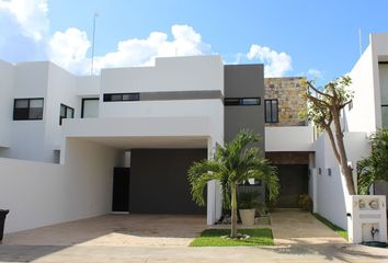 Casa en condominio en  Calle 18 108-108, Cholul, Mérida, Yucatán, 97305, Mex