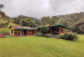 Villa-Quinta en  Girardota, Antioquia