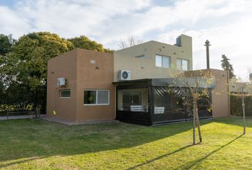 Quinta/Finca en  San Nicolás De Los Arroyos, Partido De San Nicolás