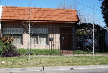 Casa en  Castelar, Partido De Morón