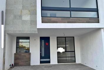 Casa en condominio en  Avenida Bosque Sereno, Bosque Sereno, Aguascalientes, 20326, Mex