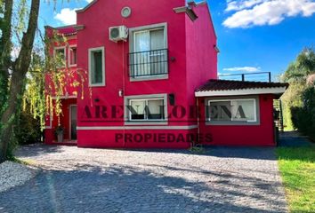 Casa en  Avenida Atahualpa 173, Moreno, B1738, Provincia De Buenos Aires, Arg