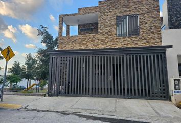 Casa en  Calle 6, Las Nubes, Ciudad Santa Catarina, Santa Catarina, Nuevo León, 66358, Mex