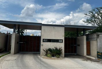 Casa en  Calle José Luis Martínez 22-26, San Lucas, Jiutepec, Morelos, 62573, Mex