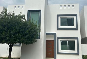 Casa en  Privada Bosques De Los Almendros, Bosques, Villas De Irapuato, Irapuato, Guanajuato, 36670, Mex